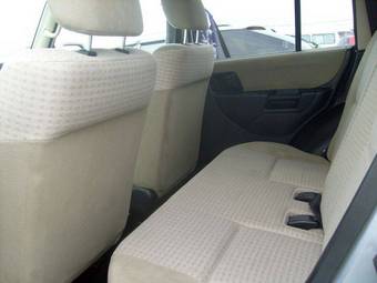 2004 Mitsubishi Pajero iO Pictures