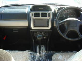 2005 Mitsubishi Pajero iO Pictures