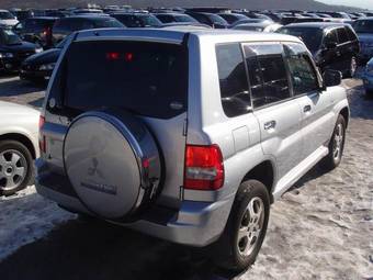 2005 Mitsubishi Pajero iO Photos