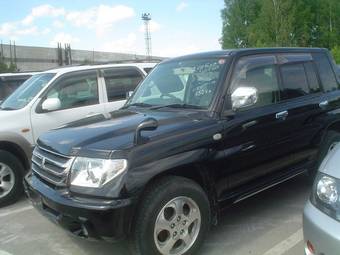 2005 Mitsubishi Pajero iO Pics