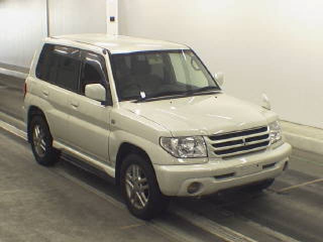 2005 Mitsubishi Pajero iO