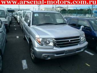 2006 Mitsubishi Pajero iO Images