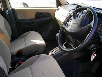 2006 Mitsubishi Pajero iO Pictures