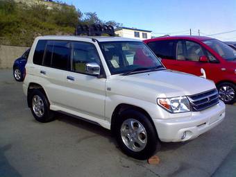 2006 Mitsubishi Pajero iO Pictures