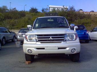 2006 Mitsubishi Pajero iO Photos