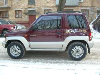 1995 Mitsubishi Pajero Junior Photos