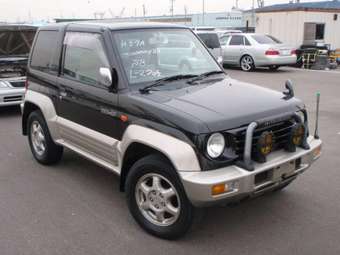 1995 Mitsubishi Pajero Junior Photos