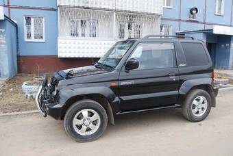 1995 Mitsubishi Pajero Junior Pictures