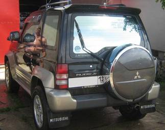 1995 Mitsubishi Pajero Junior Photos