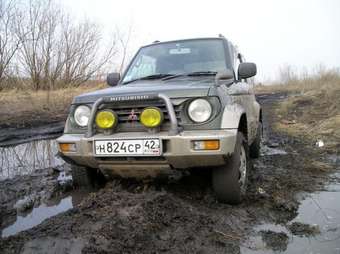 Pajero Junior