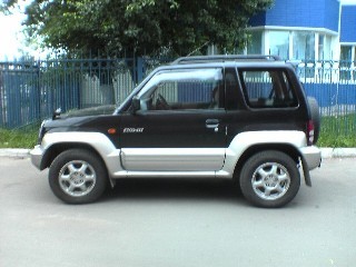1996 Mitsubishi Pajero Junior Photos