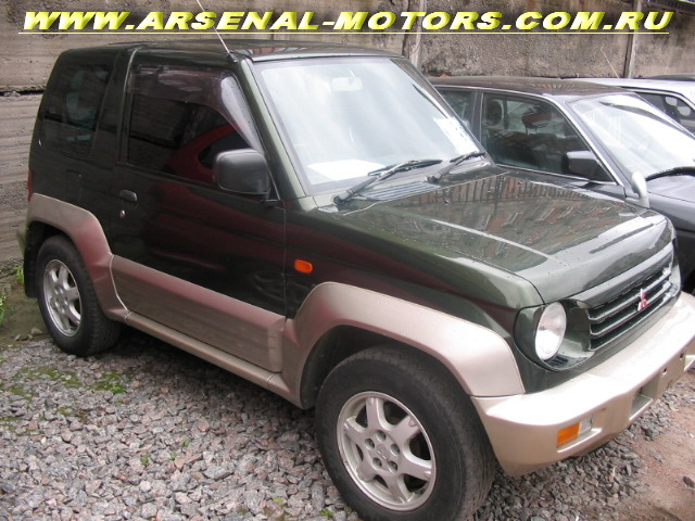 1996 Mitsubishi Pajero Junior Photos