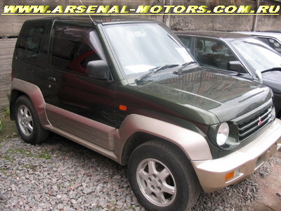 1996 Mitsubishi Pajero Junior Pictures