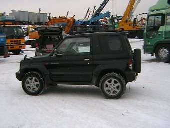 1996 Mitsubishi Pajero Junior Pictures