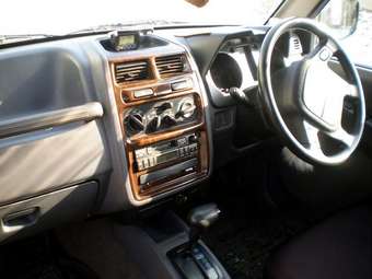 1996 Mitsubishi Pajero Junior Images