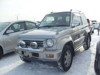 1996 Mitsubishi Pajero Junior Photos