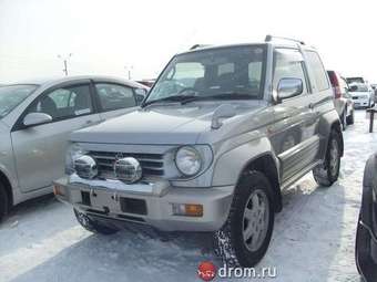 1996 Mitsubishi Pajero Junior Pictures
