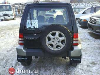 1996 Mitsubishi Pajero Junior Photos