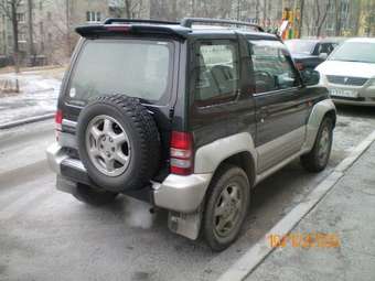 1996 Mitsubishi Pajero Junior Pics
