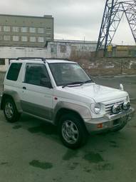 1996 Mitsubishi Pajero Junior Pictures