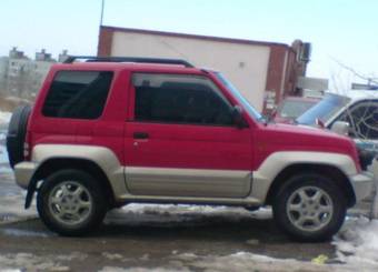 1996 Mitsubishi Pajero Junior Photos