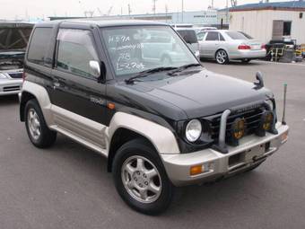 1996 Mitsubishi Pajero Junior Photos