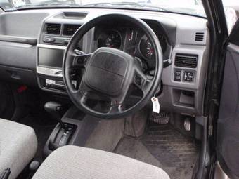 1996 Mitsubishi Pajero Junior Photos