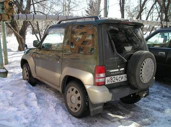1996 Mitsubishi Pajero Junior Photos