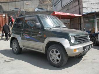1996 Mitsubishi Pajero Junior Pictures