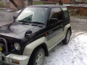1996 Mitsubishi Pajero Junior Pictures