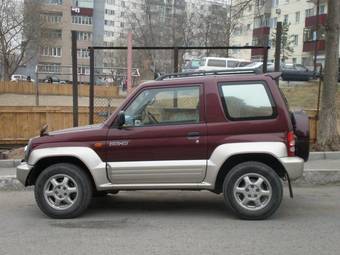 1996 Mitsubishi Pajero Junior Pictures