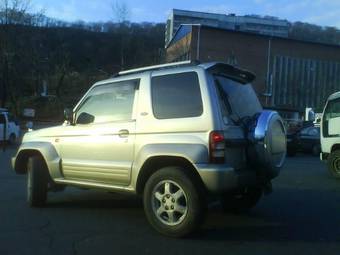 1996 Mitsubishi Pajero Junior Pictures