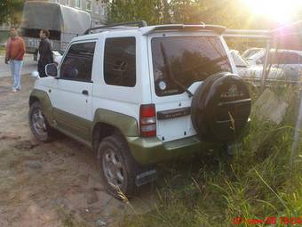 1996 Mitsubishi Pajero Junior Pictures
