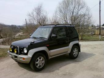 1996 Mitsubishi Pajero Junior Wallpapers