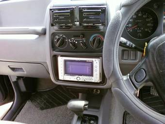 1996 Mitsubishi Pajero Junior Pictures
