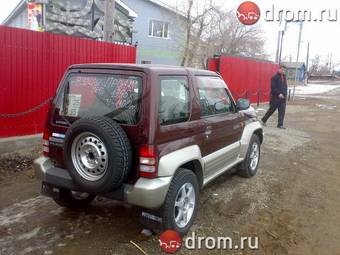 1996 Mitsubishi Pajero Junior Pictures