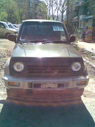 1996 Mitsubishi Pajero Junior Pictures