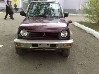 1996 Mitsubishi Pajero Junior Photos