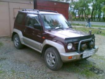 1996 Mitsubishi Pajero Junior Photos