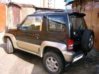 1996 Mitsubishi Pajero Junior Photos