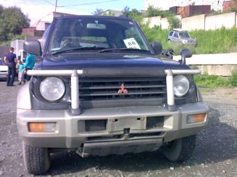 1996 Mitsubishi Pajero Junior Photos