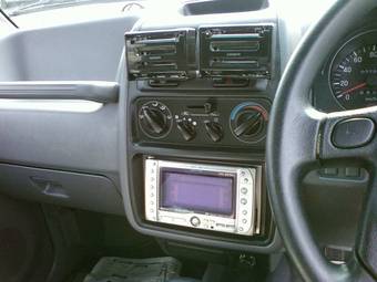 1996 Mitsubishi Pajero Junior Photos