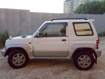 1996 Mitsubishi Pajero Junior Pictures
