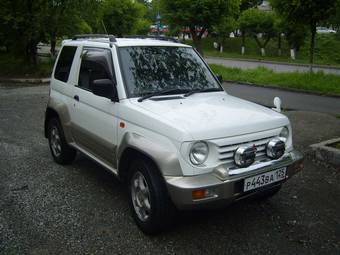 1996 Mitsubishi Pajero Junior Pictures
