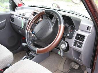 1996 Mitsubishi Pajero Junior Photos