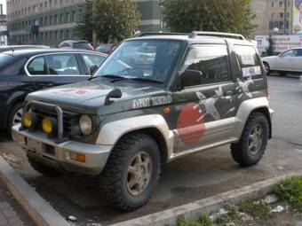 1996 Mitsubishi Pajero Junior Pictures
