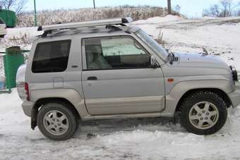 1997 Mitsubishi Pajero Junior Pics