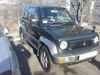 1997 Mitsubishi Pajero Junior Pictures