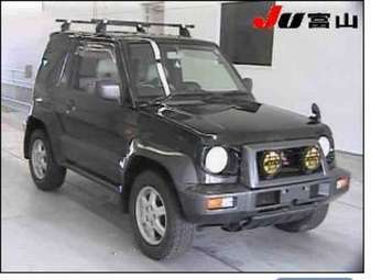 1997 Mitsubishi Pajero Junior Photos