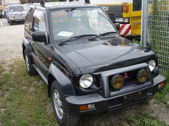 1997 Mitsubishi Pajero Junior Wallpapers